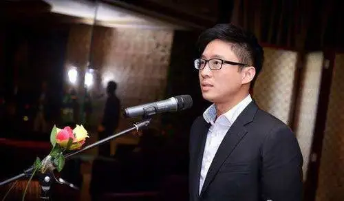 作为霍氏集团水上事业的负责人,霍启山现在在南沙打拼,除了考察内地各