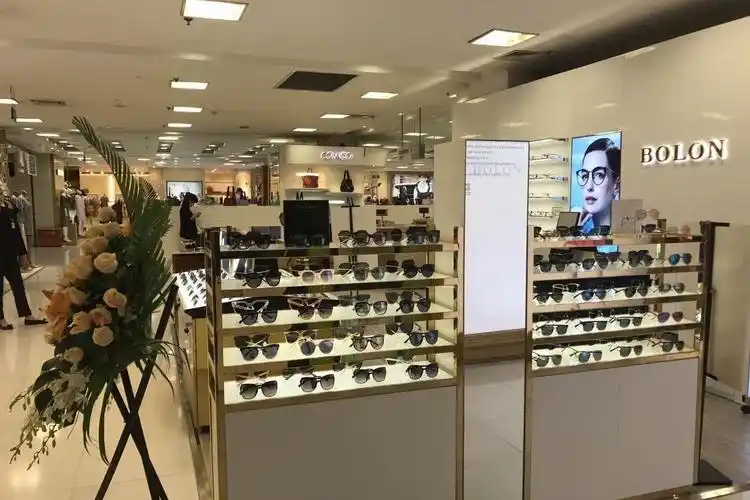 暴龙眼镜关联公司因违反广告法被罚款超21万元