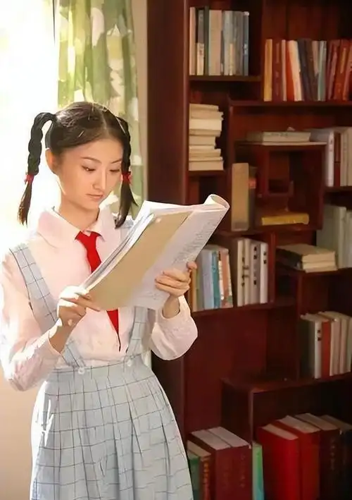 景甜:摆烂后,突然海阔天空