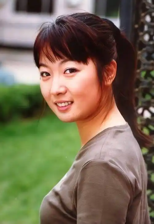 这部电视剧中用了很多水浒传和征服的演员,角色反差很大_高群书_扮演