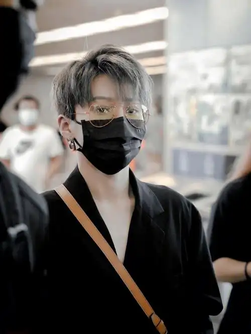 又一次被刘雨昕机场生图惊艳到