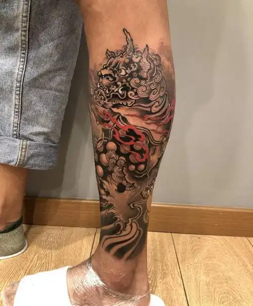 貔貅包小腿纹身图片_腿部老传统纹身图案