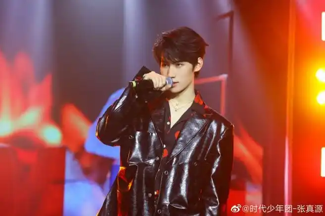allsaints星秀#@时代少年团-张真源在生日舞台上身着allsaints break