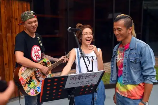 《十嫁》再遇台湾暖男 涂鸦师惊喜感动安又琪