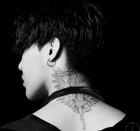 权志龙纹身图片高清图解,这些纹身都代表着什么?