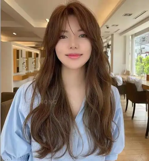 圆脸的女生怎么烫发显脸小?试试这六款卷发,时髦洋气又有品位