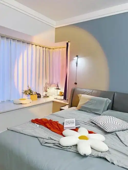 她家135平米不豪华却很简约大方尽显清爽舒适质感