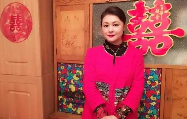 《乡村爱情》谢大脚近照,老公长得一言难尽,婚后20年无儿无女