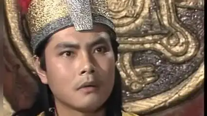 封神榜: 天上龙地上凤, 武王和王后亲到万魔洞带走了照妖镜 .