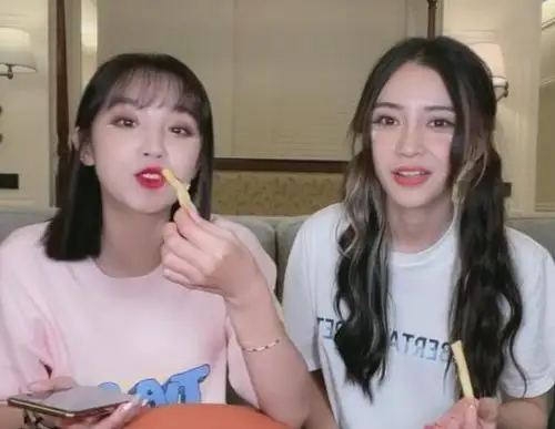 跑男为收视联合炒作杨颖被传不和后与宋雨琦直播亲密热聊