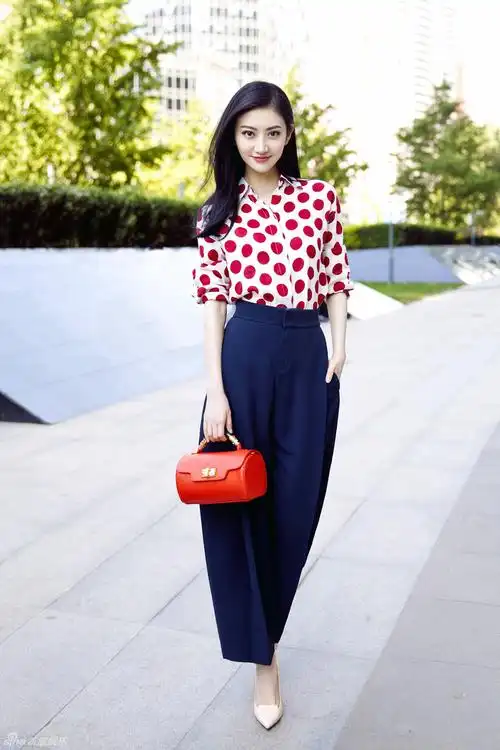 组图景甜初秋街拍低眉浅笑柔情似水