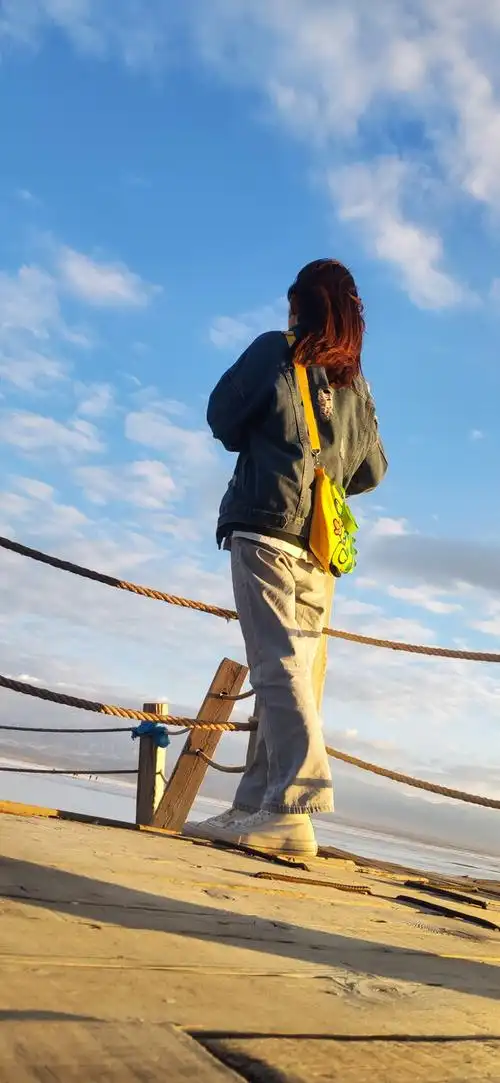 背影很美但也很凄凉