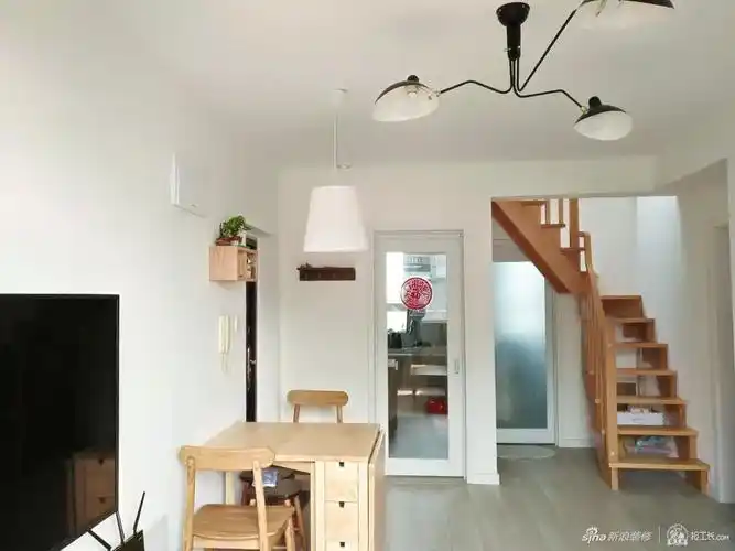 60平老房改造简约舒适loft_工长案例装修效果图大全-新浪装修抢工长