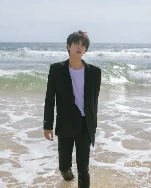 翟潇闻gq人物盛典帅气写真