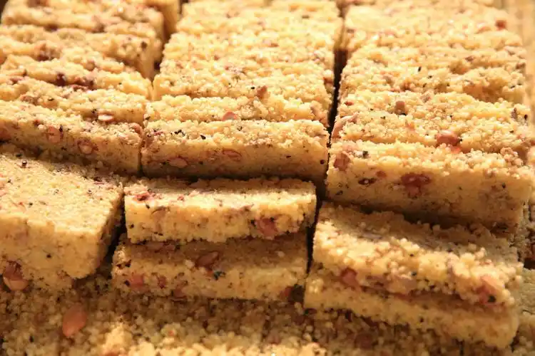 您身边的甜点美食专家――手撕面包店·江南糕点店 - 美篇