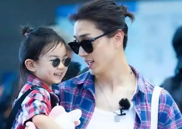 戚薇和李承铉二人世界(戚薇二胎随母姓)(13)