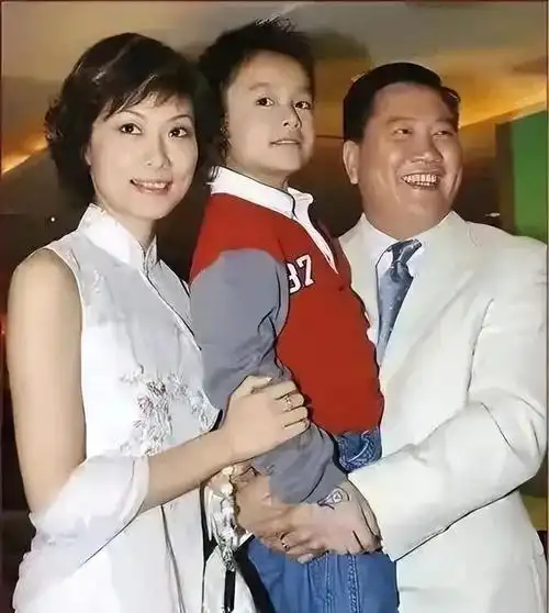 "洛阳女婿"万梓良:与前妻恬妮离婚后,如今两人现状差异很大|恬妞|演员