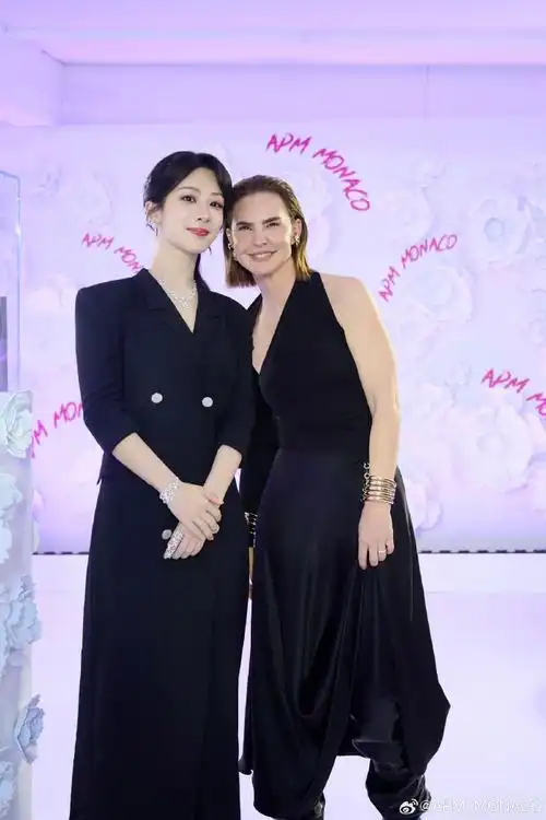 apmmonaco##杨紫限定迷人花境##杨紫apmmonaco全球品牌代言人