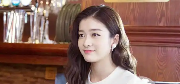 传闻张雪迎男朋友是吴俊余,吴俊余张雪迎是观众喜爱的年轻演员.