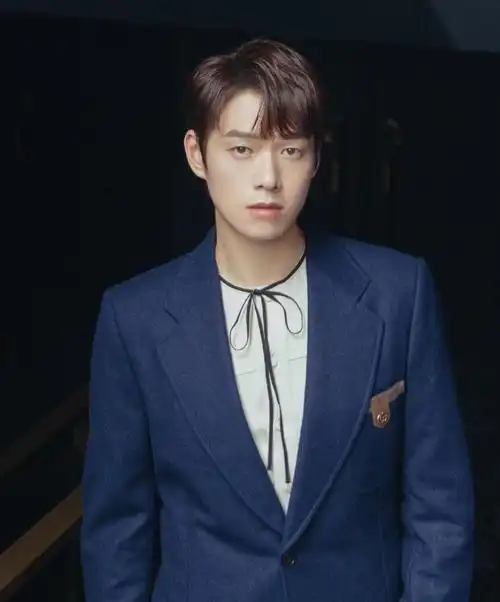 每日更新魏大勋的经纪人微信号tzcm2022