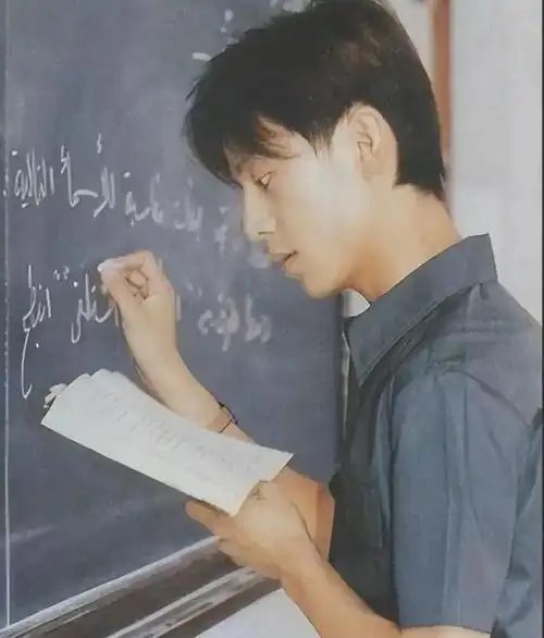 何炅在娱乐界培养了许多年轻一代,包括沈腾,马丽和王鹤棣等人.