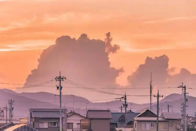 新海诚般的壁纸夏日她拍出来了