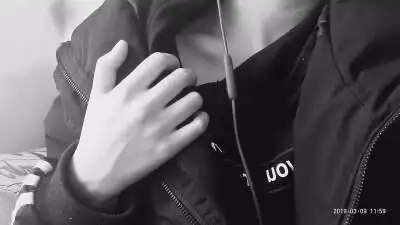 男 自拍 锁骨 手控 部位