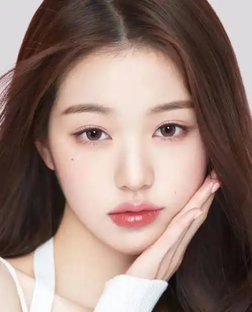 感不强1仔细观察不难发现,有一类女生的长相化清水妆反而比浓妆更好看