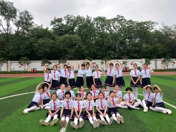 【毕业季】南京路小学六年级毕业典礼!