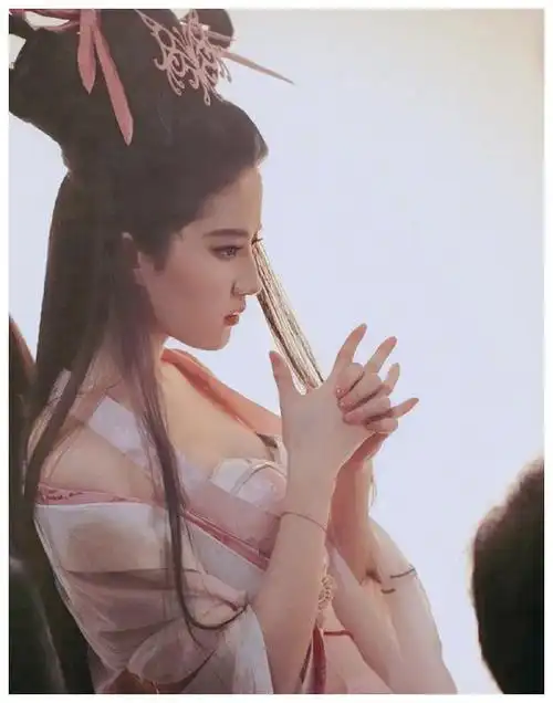 "神仙姐姐"刘亦菲演过的角色,你觉得哪个是你心中的女神?