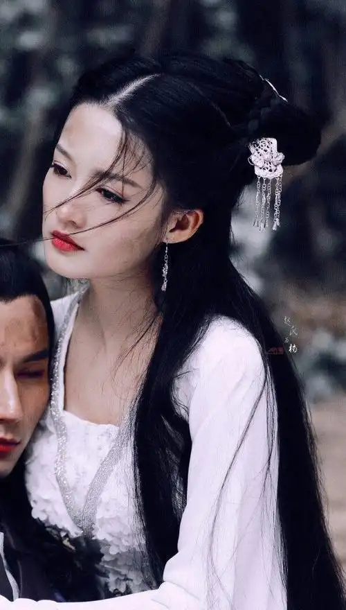 今天一次性说完!孙怡和李沁的长相区别到底在哪