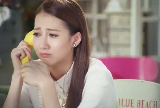 弦子为赶拍新歌mv上演"步步惊心"