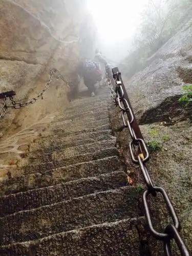 华山最险的五个地方,能走完算你厉害,你敢挑战吗?