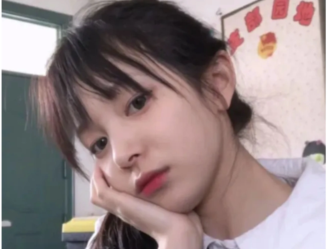 初中女生"自带优越感"的行为,让同学很反感,自己却沾沾自喜