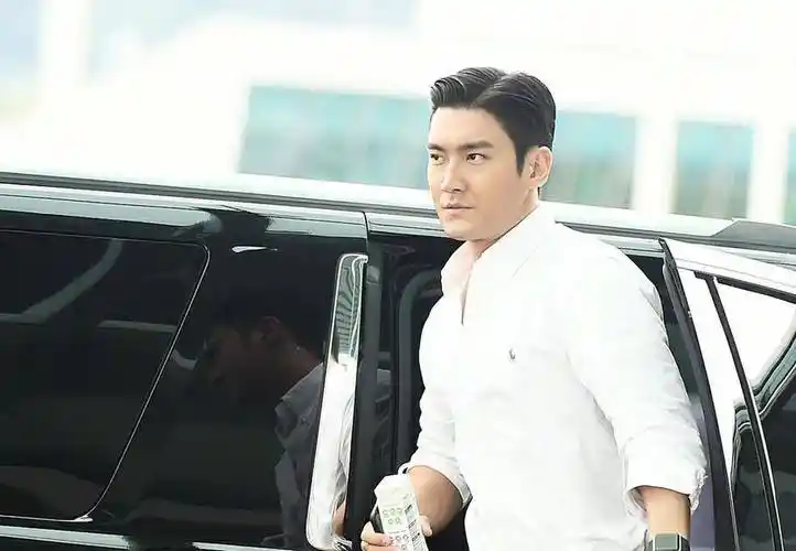 曾经最红的亚洲男子天团,如今3人退出2人结婚还有人星途黯淡_韩庚