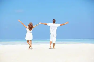 所以阿德勒提出一点:认真的人生是活在当下的,也就是说我们把现在这个