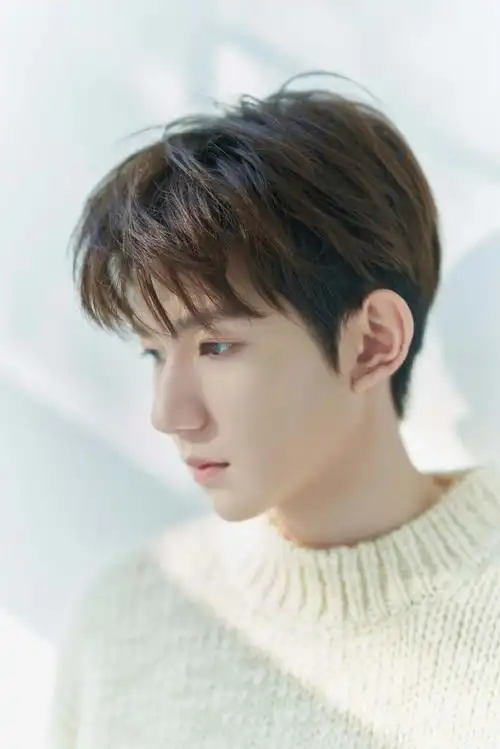 听说是每次发都会有小汤圆没见过的一组帅图    #王源2024龙行绛气