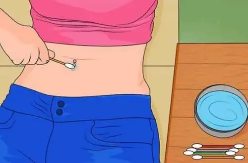 肚脐里的脏东西是什么,扣了为什么会肚子疼?