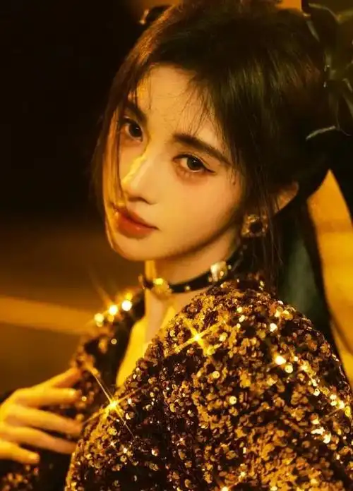 跨年夜妆造大赏:关晓彤再显美态,鞠婧祎虞书欣变辣妹,杨紫最美