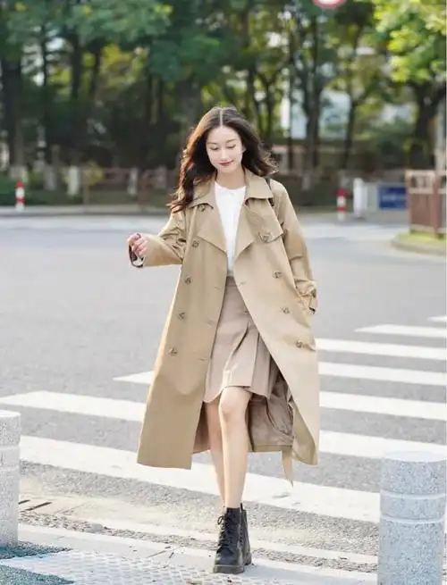 风衣怎么穿才好看?从"内搭"下功夫,想不时髦都难