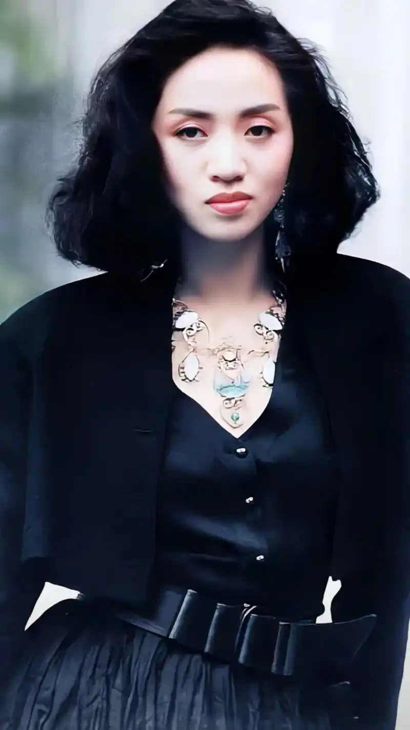 香港大姐大梅艳芳篇.岁月是一首动听的经典老歌,久唱不衰99# - 抖音