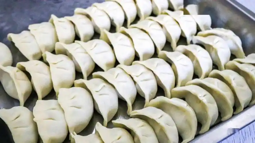 敢在南方卖饺子的没得两手都不得行