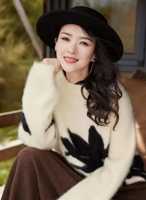 有人开始怀疑章子怡这位已经获得了大满贯影后的演员,究竟经历了什么