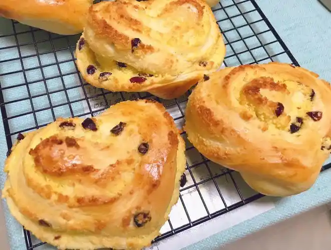 椰蓉蔓越莓小面包