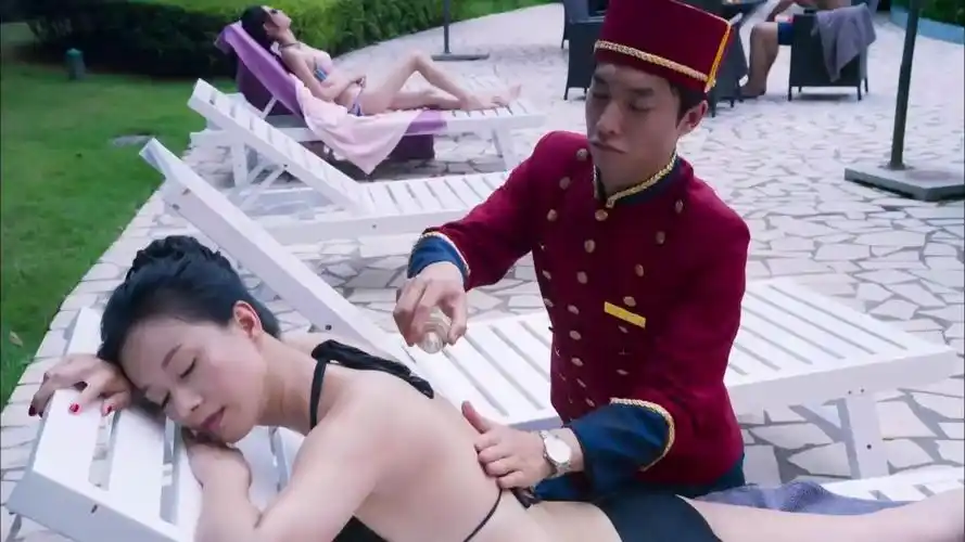 一线女明星 倪虹洁 泳装飙戏片段