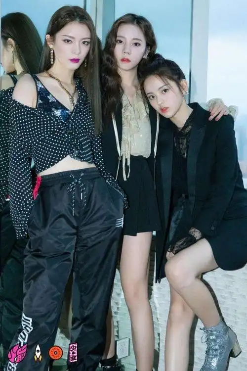 火箭少女101泳装最大,火箭少女101泳装游泳-图片大观-奇异网