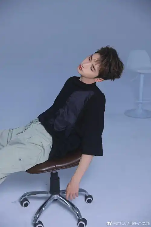 爱有天意北电汇演#严浩翔假如爱有天意北电汇演,这个气质真的太绝啦!