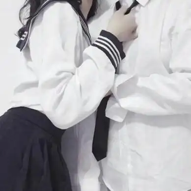 情侣头像扯领带部位高清污污的男女扯领带情头真人图片