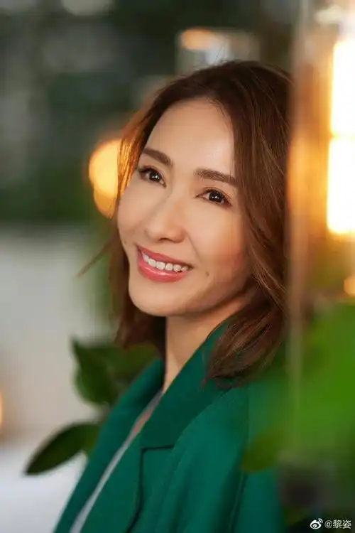 黎姿近照老态初显,容颜老去又怎样?内心强大才能无所畏惧!