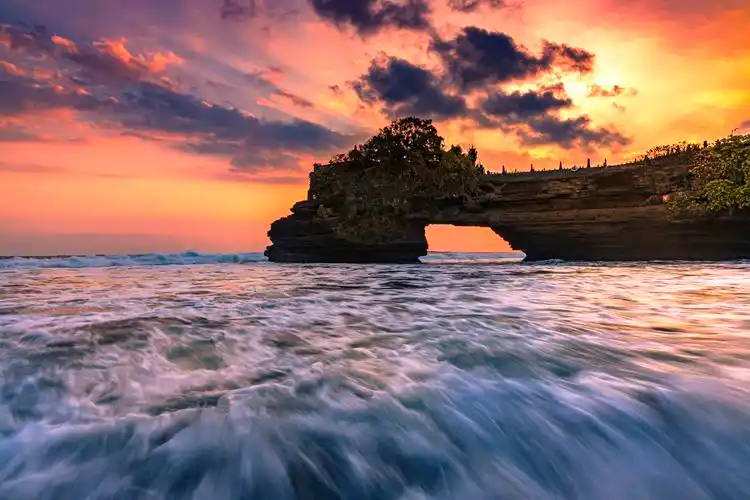 巴厘岛海神庙风光